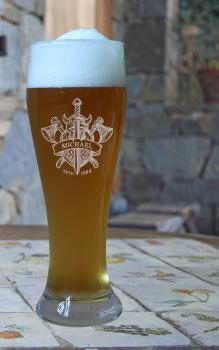 Weizenbierglas Axt und Schwert